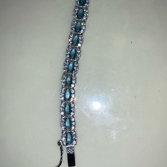 6.3ct Blue London Topaz Bracelet - Picture 8 of 14